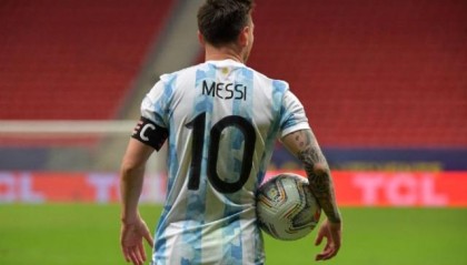 开云官方网站-梅西、英格兰、保罗 他们终于要捅破那层窗户纸了吗