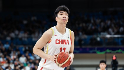 开云赛事集团-媒体人：余嘉豪辗转3万里&amp;通过5次转机驰援中国男篮 担心影响状态