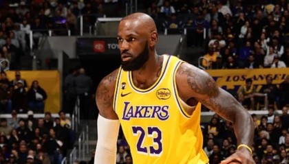 湖人大胜后喜忧参半，詹姆斯又迎里程碑，未来一周连遇强敌